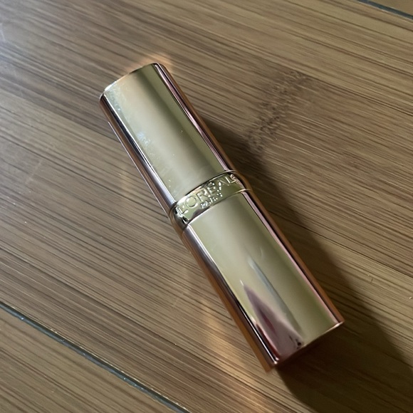 L;Oreal Colour Riche lipstick 171 NU CONFIDENT - Picture 5 of 8